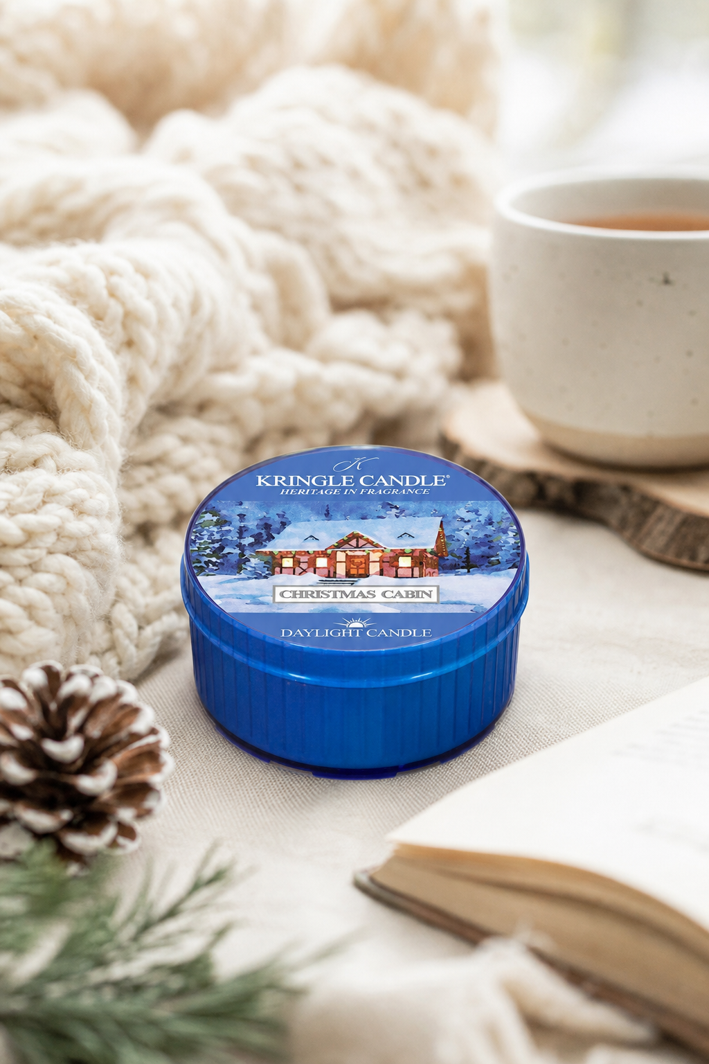 Christmas Cabin Daylight 42g in einer stimmungsvollen Anwendungsszene