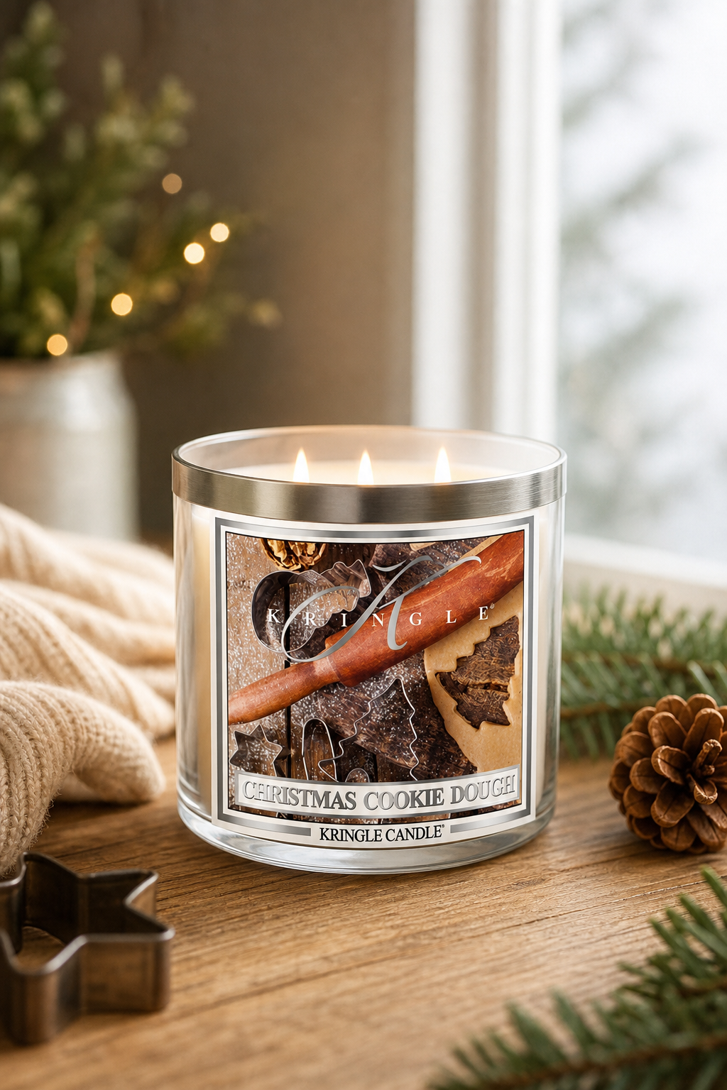 Christmas Cookie Dough 396g 3-Docht Tumbler in einer stimmungsvollen Anwendungsszene