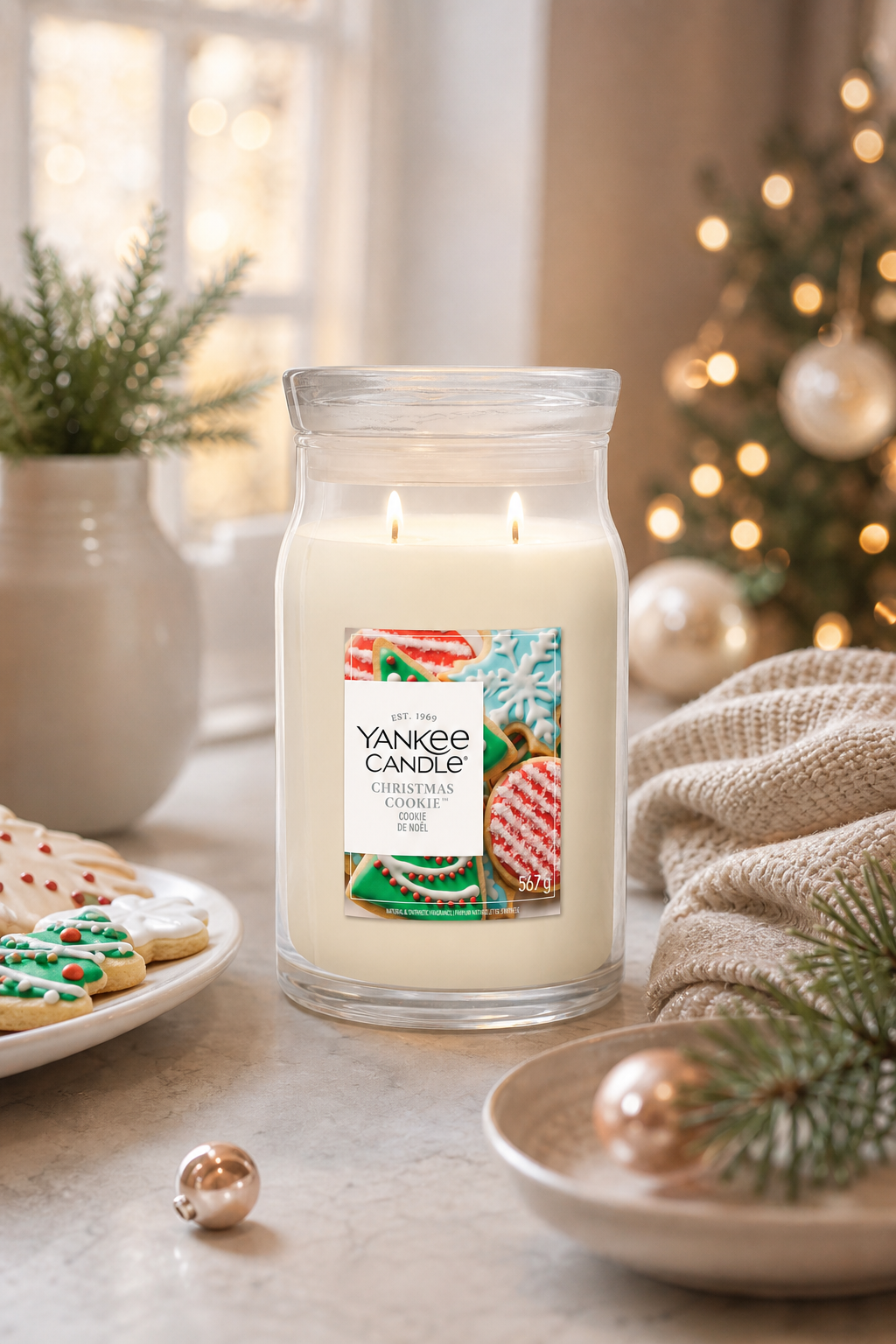 Christmas Cookie Signature Jar 567g 2-Docht in einer stimmungsvollen Anwendungsszene