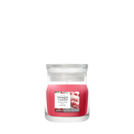 Yankee Candle Christmas Eve Duftkerze im Glas auf weißem Hintergrund