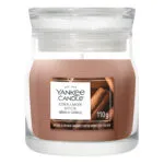 Yankee Candle Cinnamon Stick Duftkerze im Glas auf weißem Hintergrund