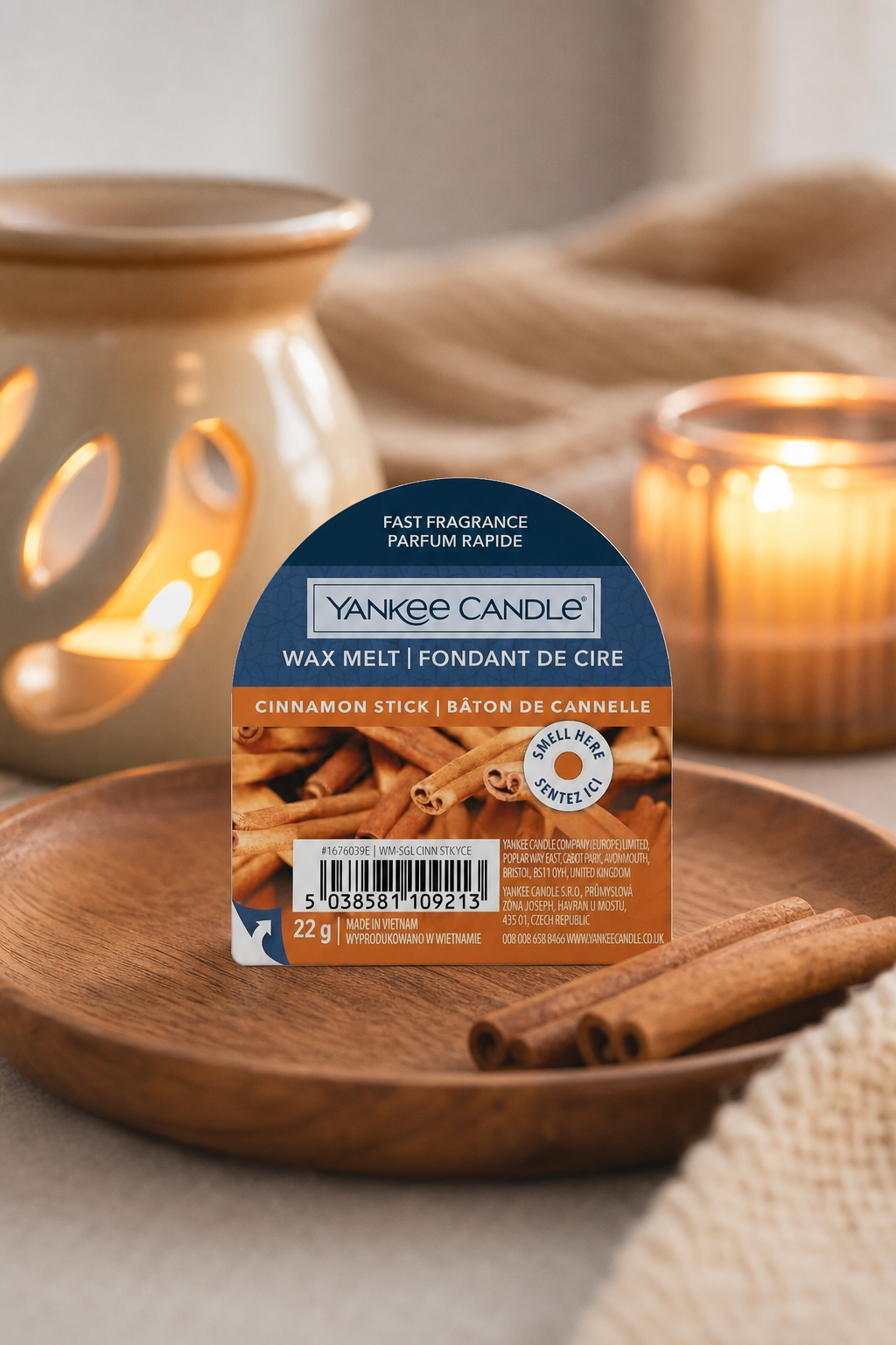 Cinnamon Stick Wachsmelt 22g in einer stimmungsvollen Anwendungsszene