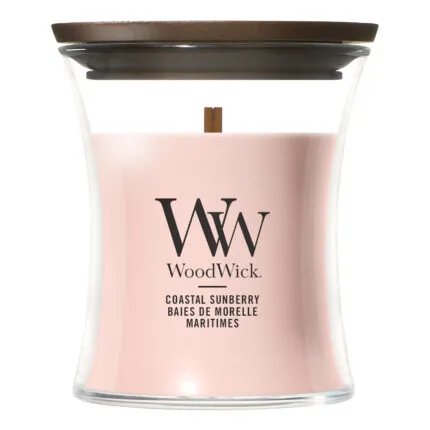 Coastal Sunberry Kerze von WoodWick vor weißem Hintergrund