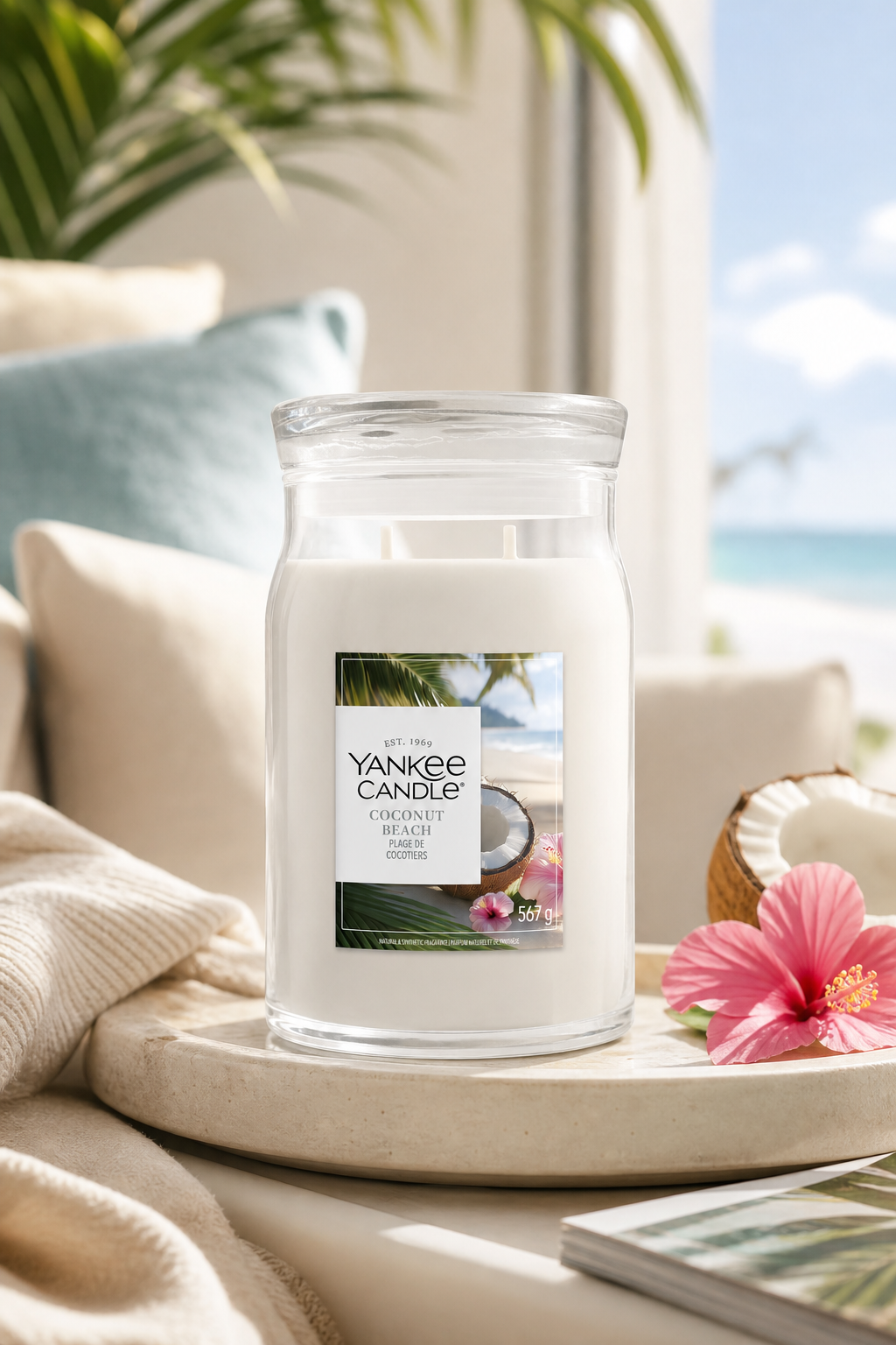 Coconut Beach Signature Large Jar 567g 2-Docht in einer stimmungsvollen Anwendungsszene
