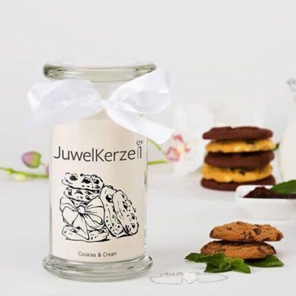 JuwelKerze Cookies & Cream Kerze im Glas mit weisser Schleife und Keksen