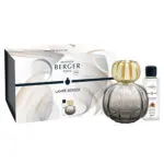 Graue Lampe Berger mit goldfarbenem Aufsatz, Verpackung und Nachfüllflasche