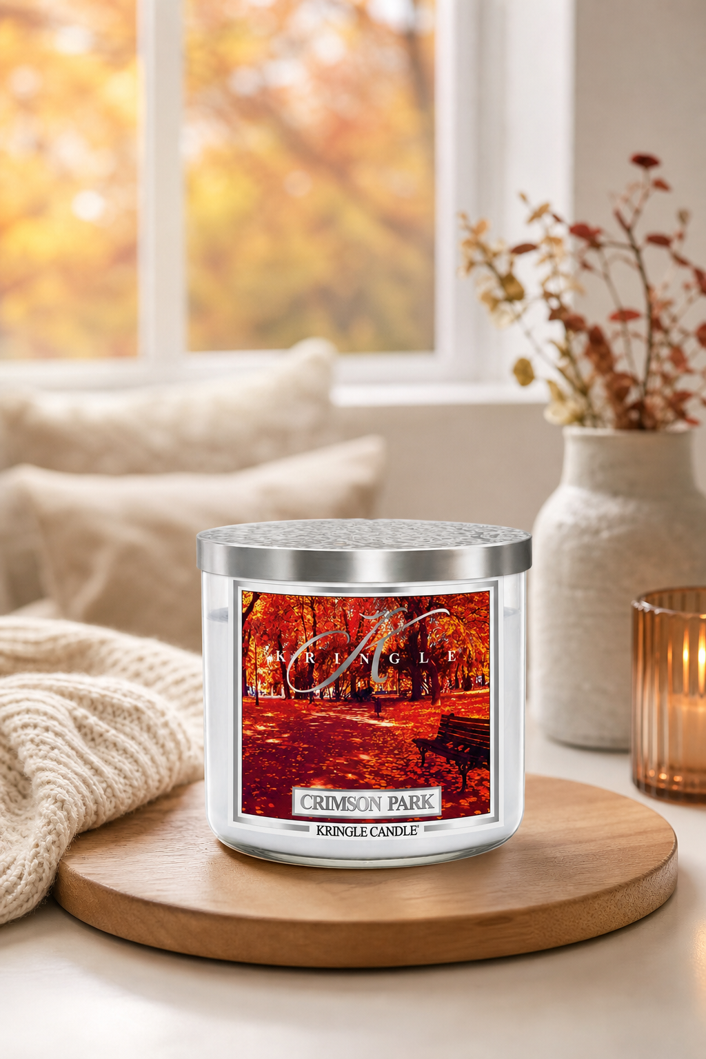 Crimson Park 396g Tumbler 3-Docht in einer stimmungsvollen Anwendungsszene