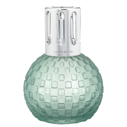 Detailansicht der grünen Lampe Berger mit silberner Kappe