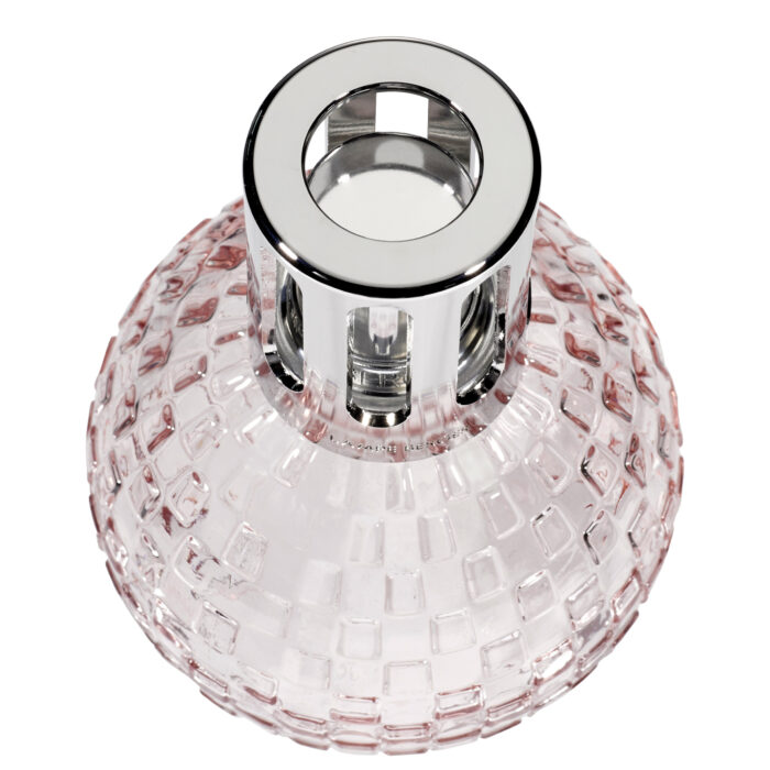 Rosa Lampe Berger mit sichtbarer Öffnung des silbernen Aufsatzes
