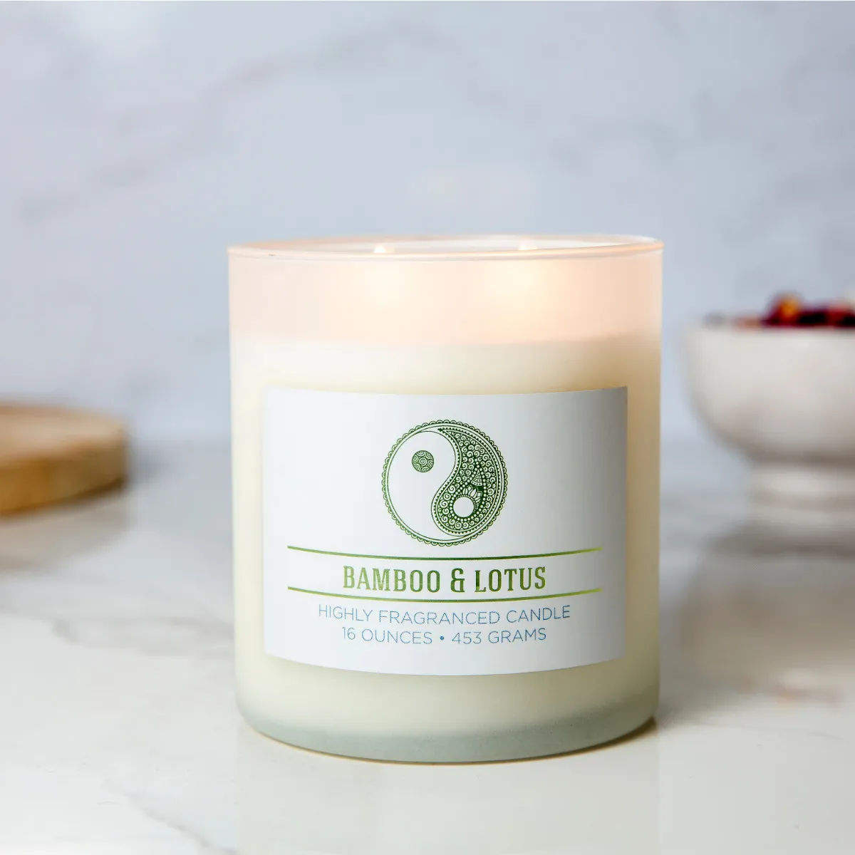 Produktbild Duftkerze Bamboo Lotus - 453g – Hauptansicht