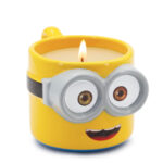A2535-MINIONS-200G-Bob-MugCandle-SIDE-FREI-jpg.jpg
