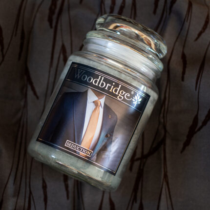 Duftkerze-Woodbridge-Seduction-2Q.jpg