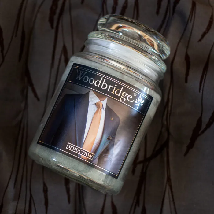 Duftkerze-Woodbridge-Seduction-2Q.jpg