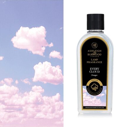 Ashleigh & Burwood Every Cloud Lamp Fragrance Flasche vor Wolkenmotiv