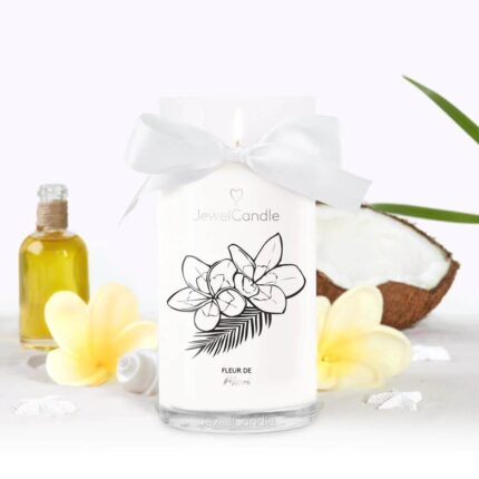 Weiße Fleur de Monoi Kerze mit Schleife, Kokosnuss, Ölfläschchen und Blüten