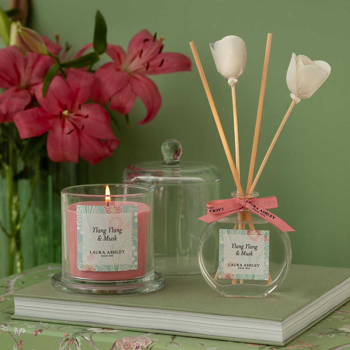 A2411-A2382-LA-100ML-BellCandle-ReedDiffuser-YlangYlang-Musk-MIX-MOOD-jpg.jpg