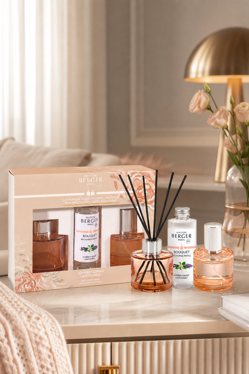 Florale Harmonie - Diffuser 90ml, Raumspray 50ml in einer stimmungsvollen Anwendungsszene