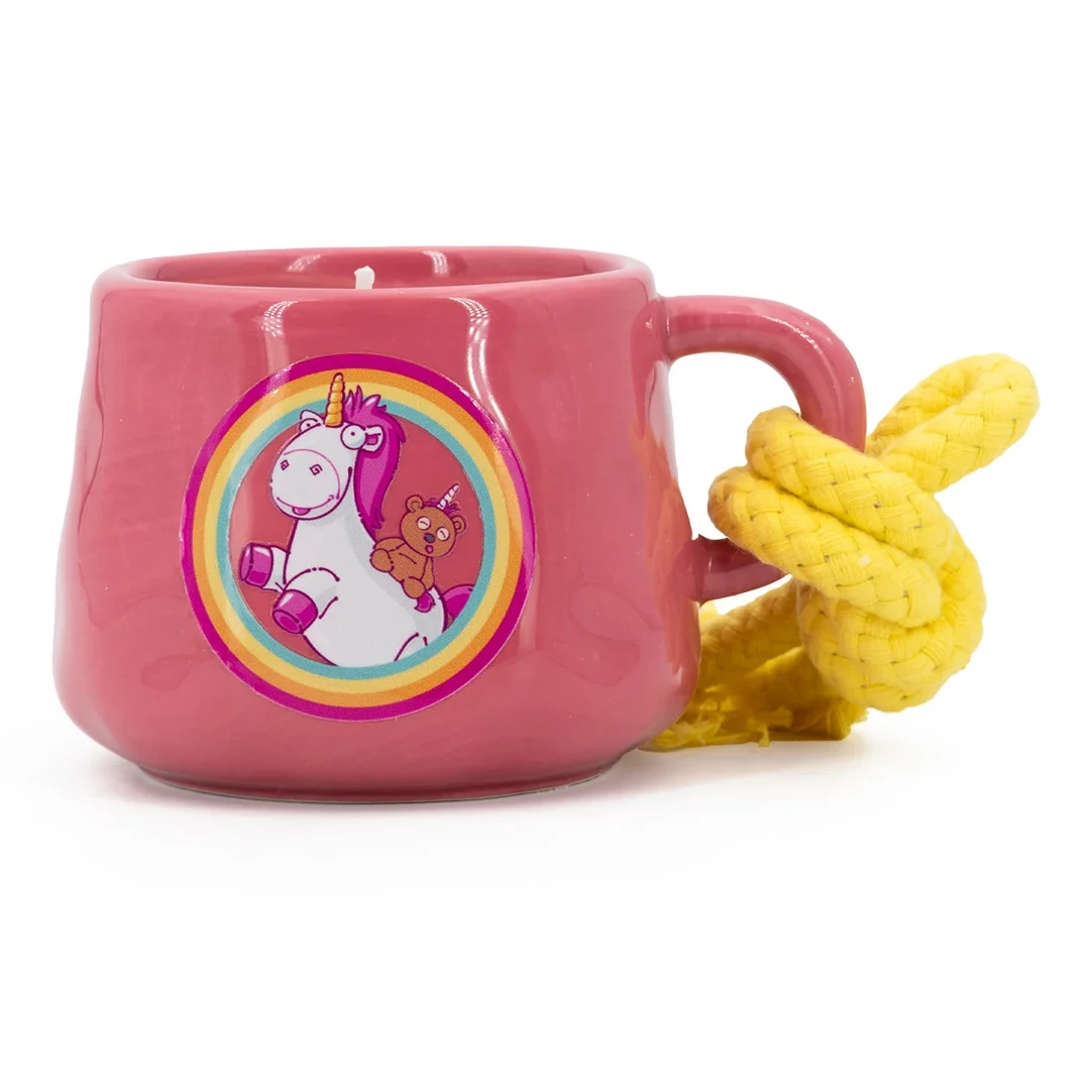 Kerze mit Einhornmotiv und Kordel Pinke Kerzentasse mit gelber Kordel und rundem Einhornmotiv