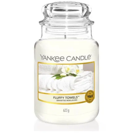 Yankee Candle Fluffy Towels Kerze im Glas mit weißem Wachs