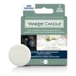 Yankee Candle Auto-Duftnachfüllpack Fluffy Towels mit rundem Duftspender vor Verpackung