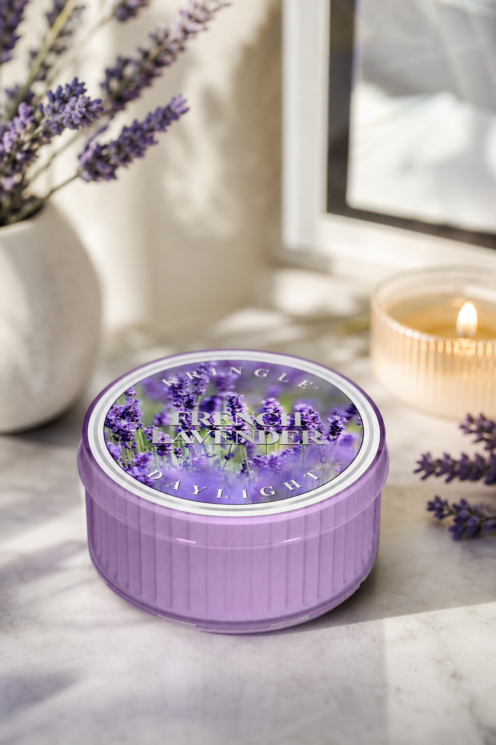 French Lavender Daylight 42g in einer stimmungsvollen Anwendungsszene
