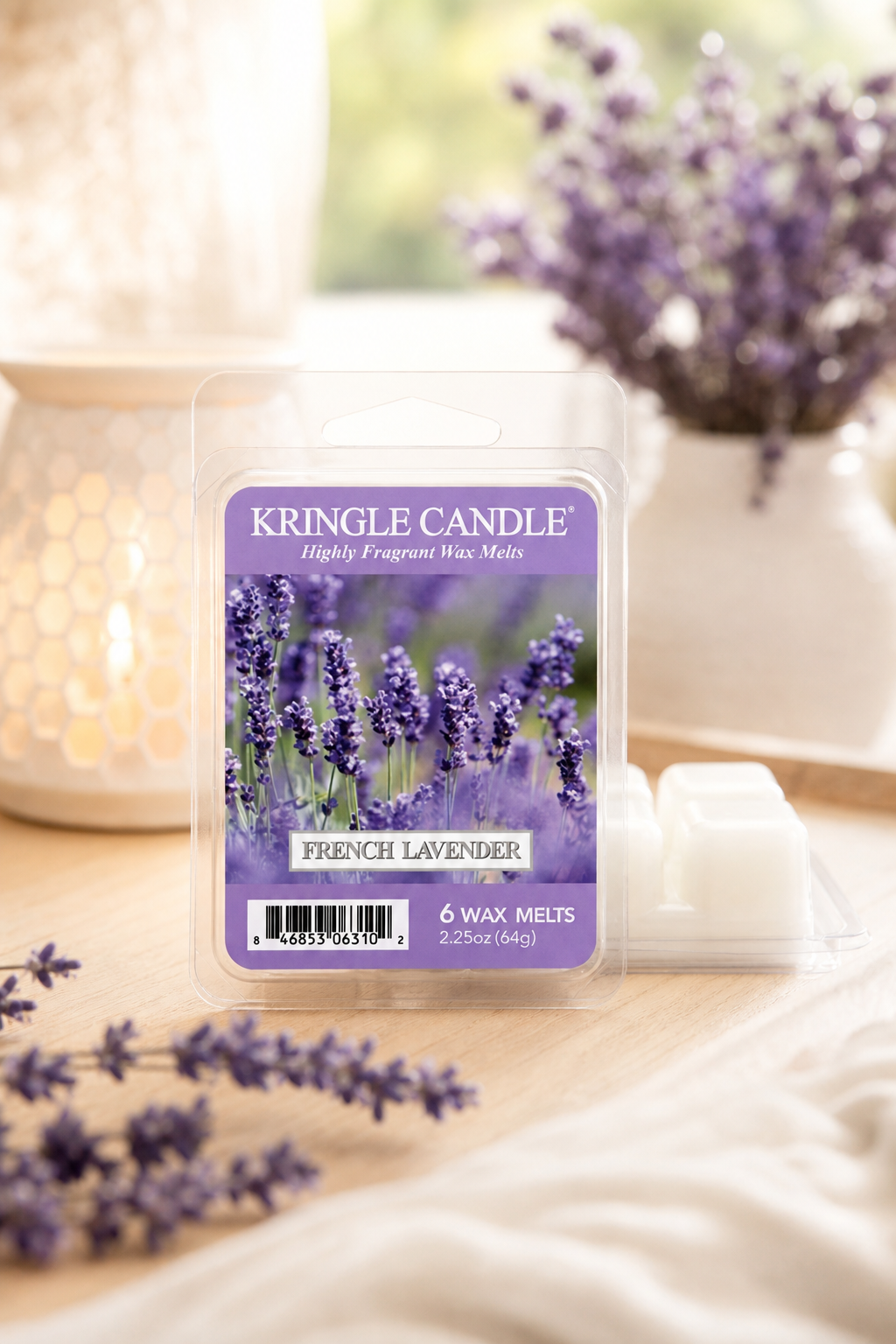 French Lavender Wax Melts 64g in einer stimmungsvollen Anwendungsszene