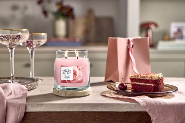 Fresh Cut Roses Signature Medium Jar 368g 2-Docht – Produktansicht