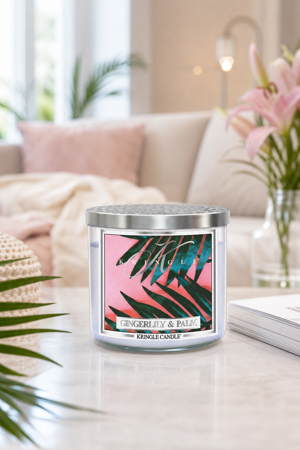 Gingerlily & Palm 396g Tumbler 3-Docht in einer stimmungsvollen Anwendungsszene