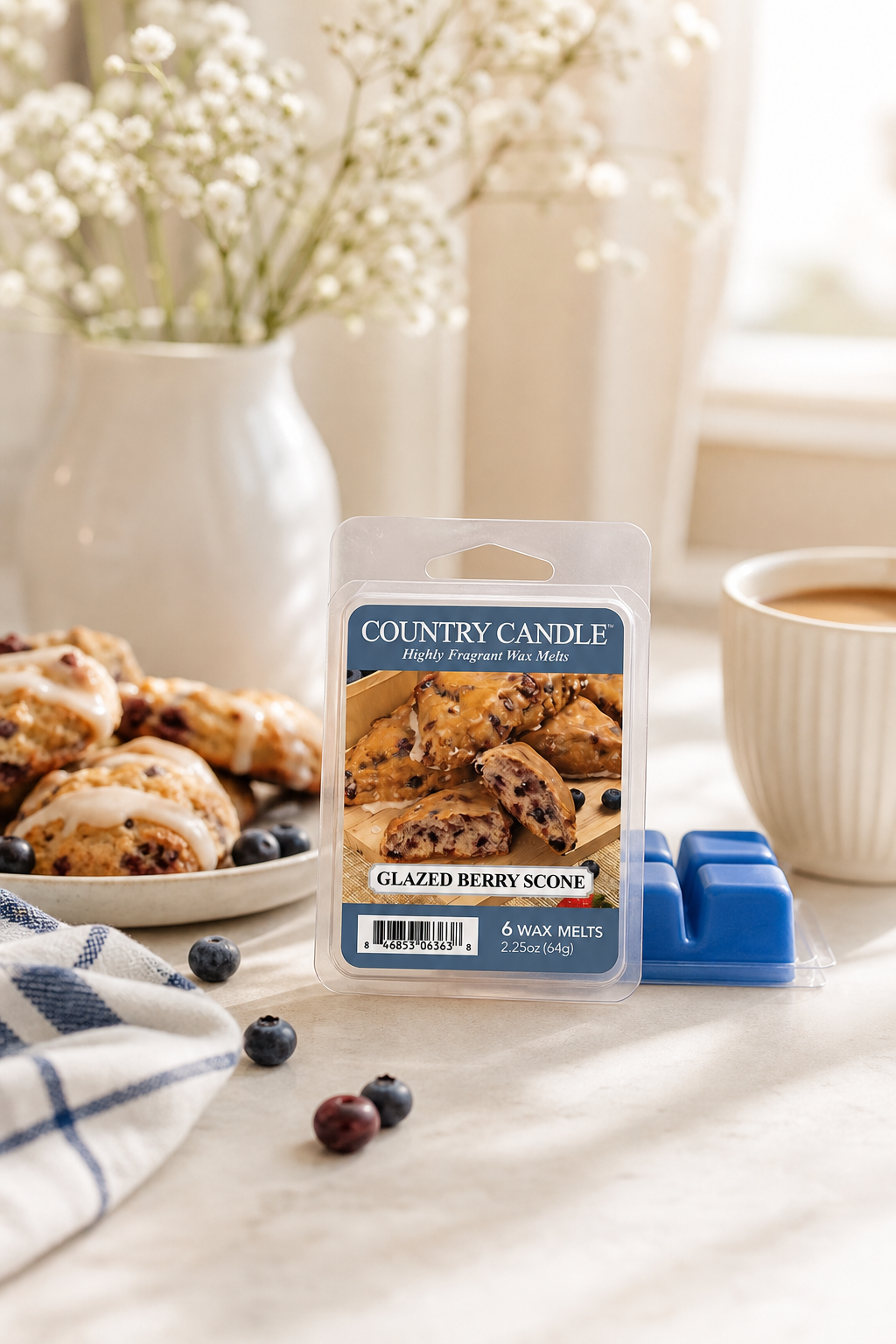 Glazed Berry Scone Wax Melts 64g in einer stimmungsvollen Anwendungsszene