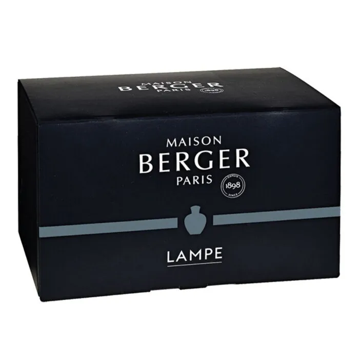 Schwarzer Produktkarton von Maison Berger Paris mit Aufschrift Lampe