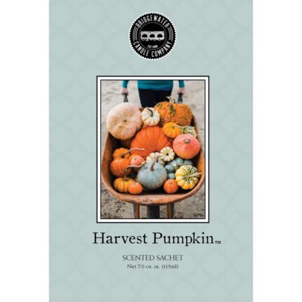 Harvest Pumpkin Duftsachet neben Wachsriegel und Duftfläschchen mit Kürbissen