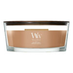 Frontalansicht der WoodWick Hazelnut Roast Kerze im Glas