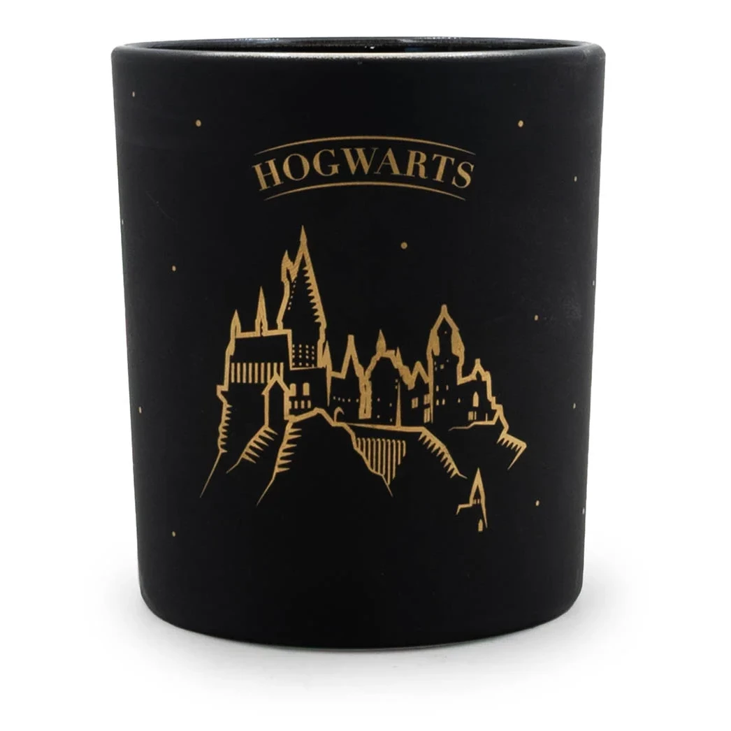 Hogwarts Kerze mit Schlossmotiv Schwarze Kerze mit goldenem Hogwarts-Schloss und Sternenmotiv