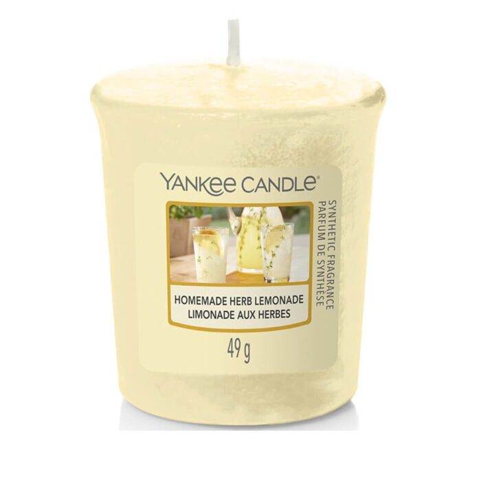Nahaufnahme der Yankee Candle Duftkerze Homemade Herb Lemonade
