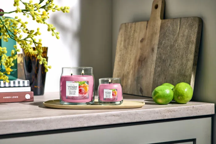 Iced Berry Lemonade Signature Medium Jar 368g 2-Docht – Produktansicht