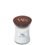 WoodWick Kerze im Glas mit geschlossenem braunem Deckel