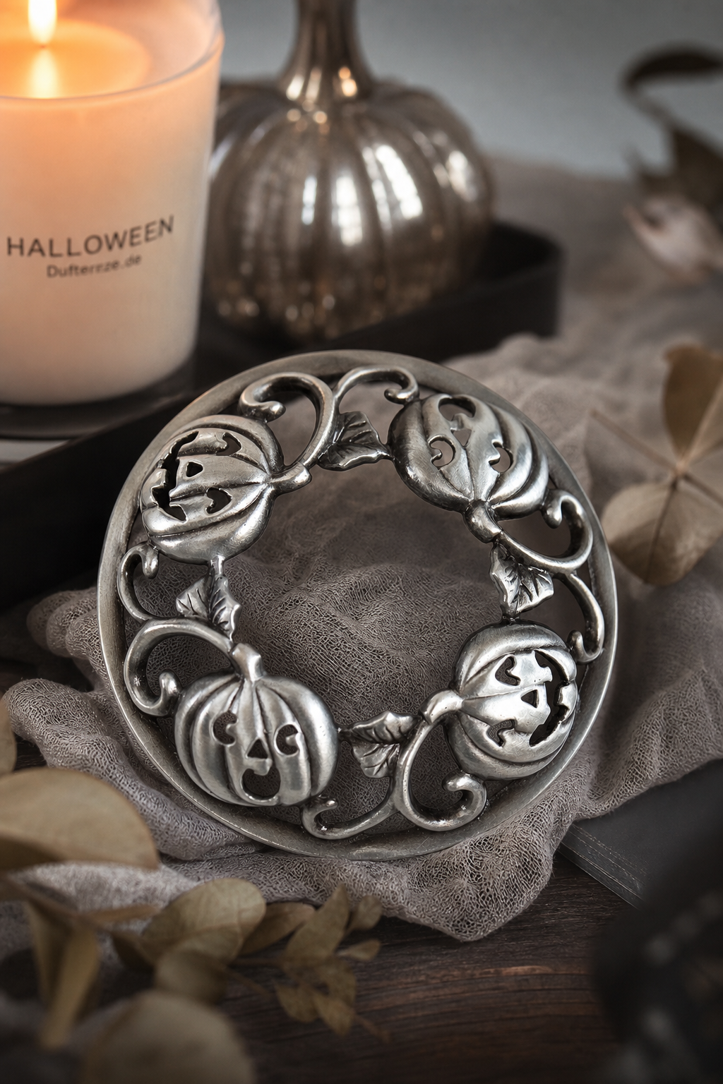 Jack O' Lantern Candle-Lid Silber in einer stimmungsvollen Anwendungsszene