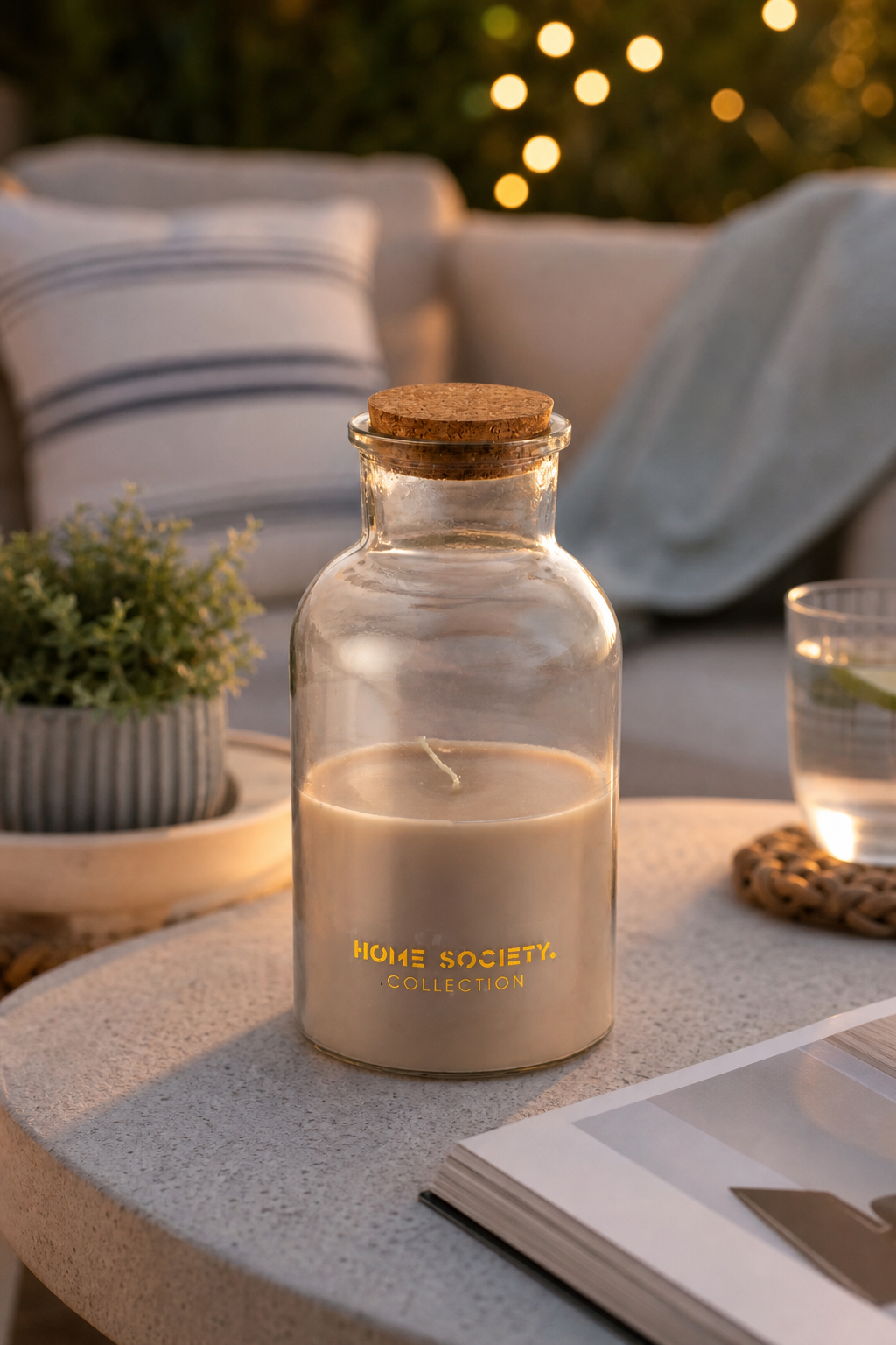 Jar Candle Lisse sand klein in einer stimmungsvollen Anwendungsszene