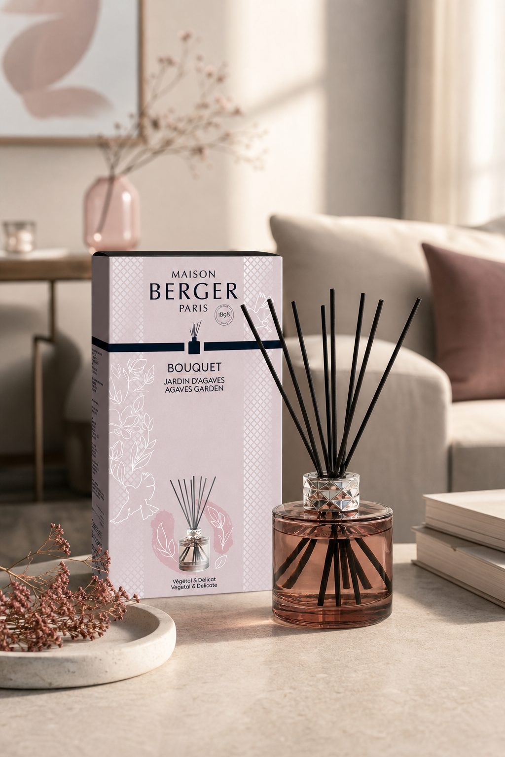Maison Berger Diffuser und Verpackung auf einem Tisch im Wohnbereich