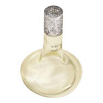 Nahaufnahme der Lampe Berger mit rundem Fuß und silberfarbenem Aufsatz