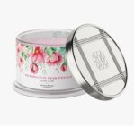 Kensington Pink Petals 397g (3-Docht) – Produktansicht