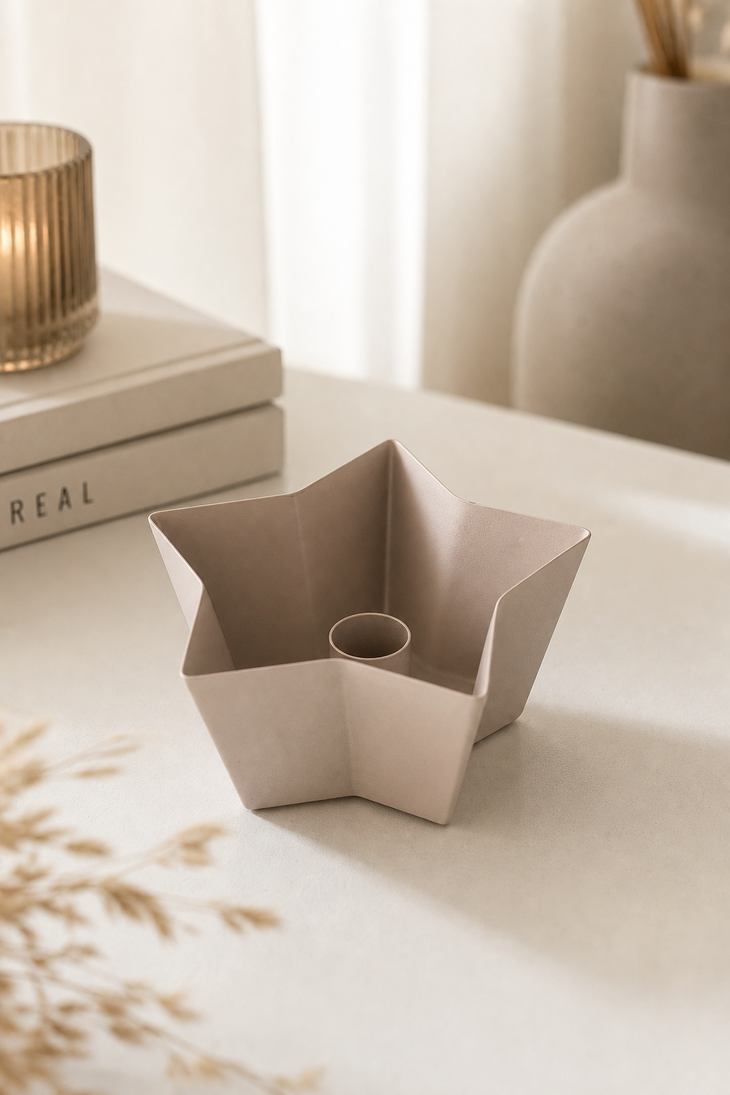Kerzenleuchter Askella beige 6cm in einer stimmungsvollen Anwendungsszene