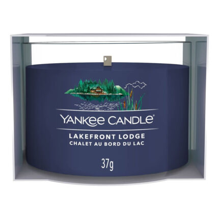 Verpackte Yankee Candle Lakefront Lodge Duftkerze mit 37-g-Aufdruck