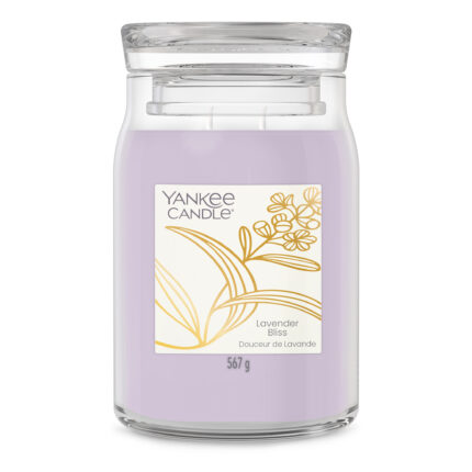 Lavender Bliss Kerze im Glas mit sichtbarem Etikett und zwei Dochten