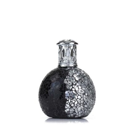 Schwarze Duftlampe mit rundem Mosaikdekor und silbernem Aufsatz auf weißem Hintergrund