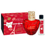 Rote Maison Berger Lampe mit Nachfüllflasche und Verpackung
