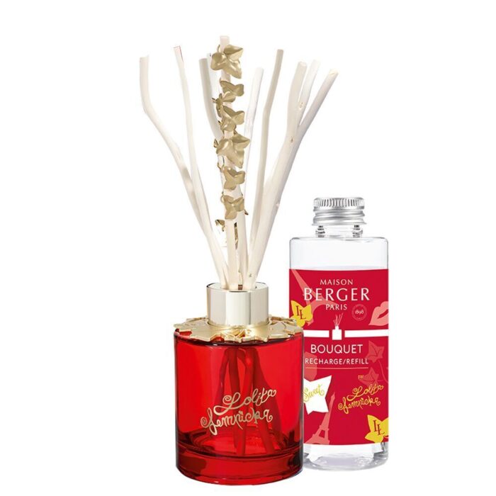 Roter Maison Berger Diffuser und Bouquet Nachfüllflasche mit weißen Etiketten