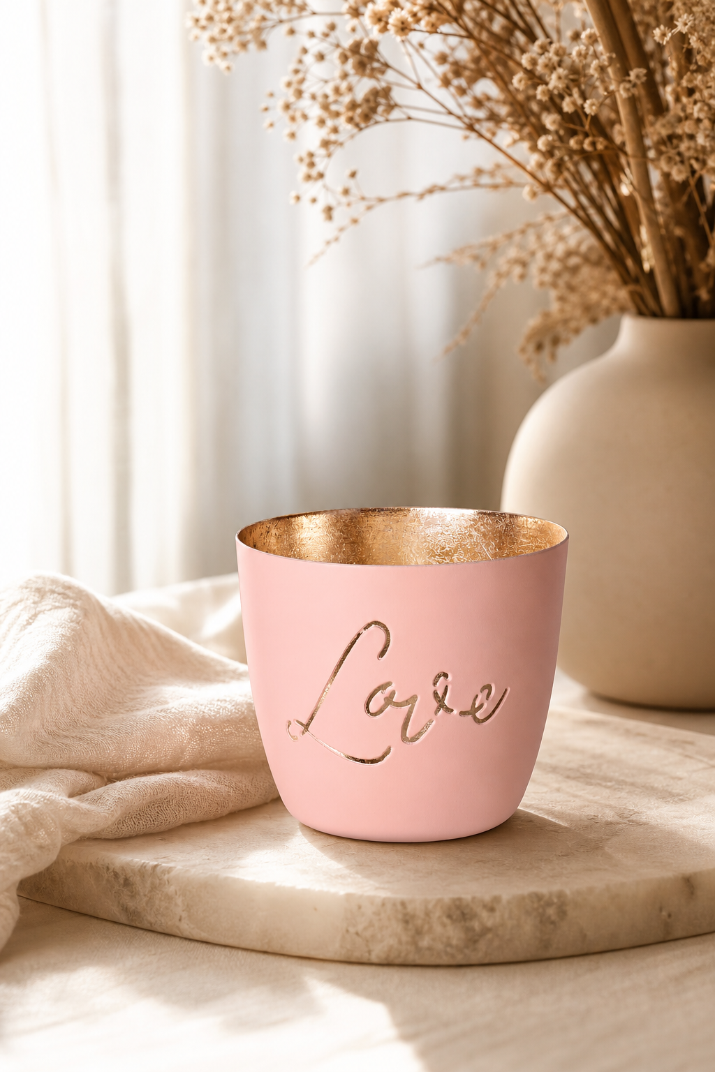 Madras Windlicht M Love blush/gold in einer stimmungsvollen Anwendungsszene