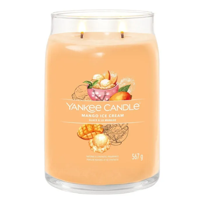 Mango Ice Cream Duftkerze von Yankee Candle mit zwei brennenden Dochten