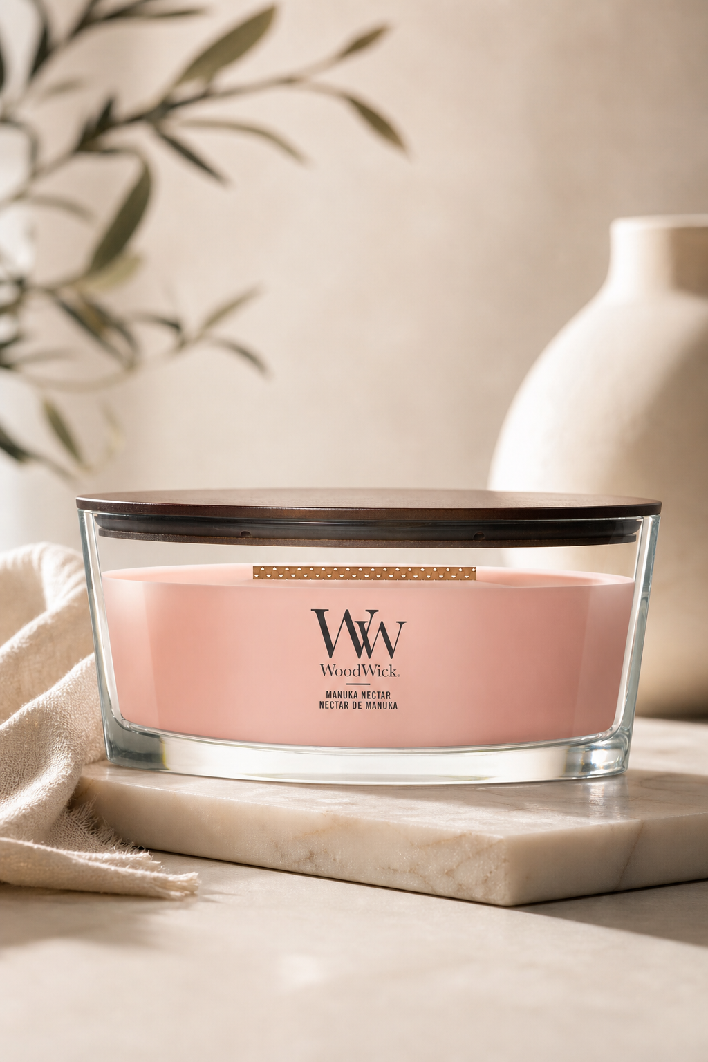 Manuka Nectar 454g in einer stimmungsvollen Anwendungsszene